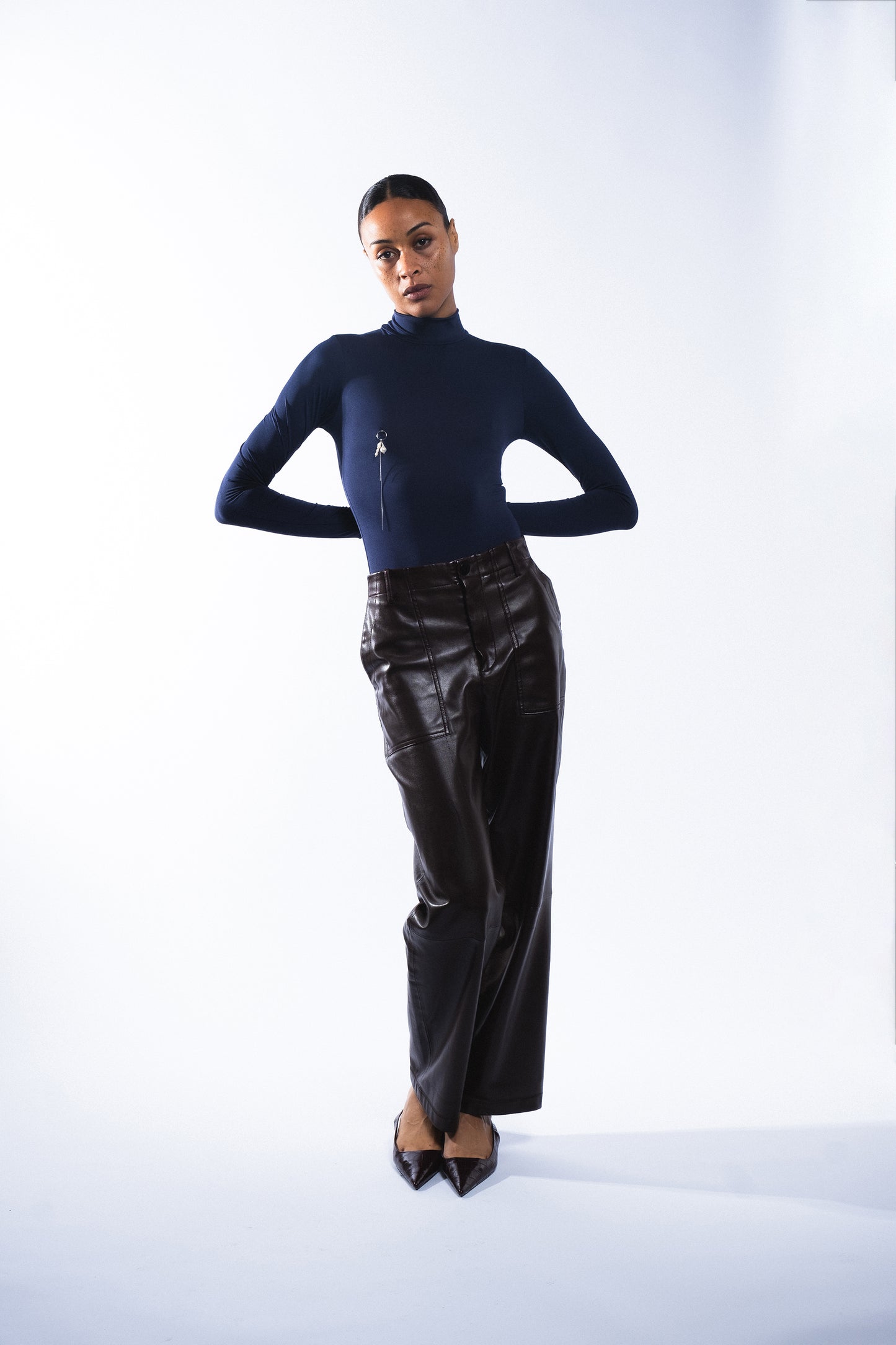 BODY WITH PIERCING - "EL CARIÑO" NAVY